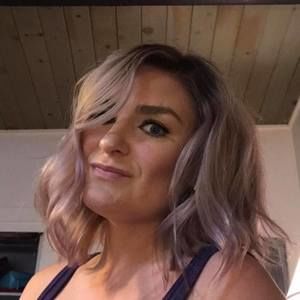 Meet your Posher, Corina